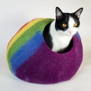 Rainbow Cat Cave | Pet Bed